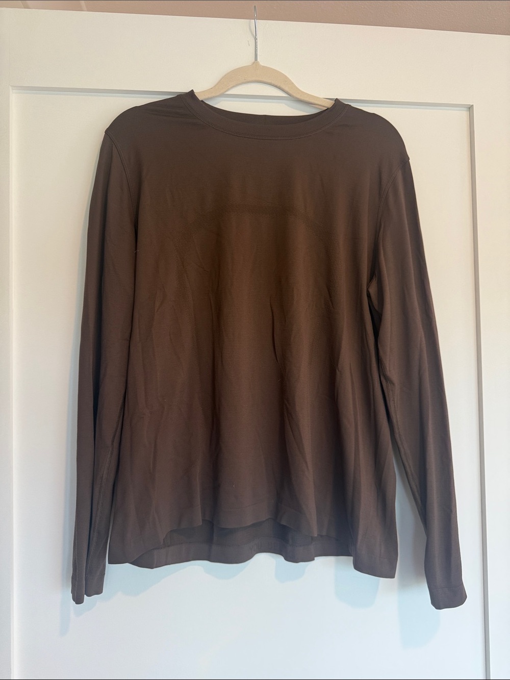 Lululemon long sleeve brown top